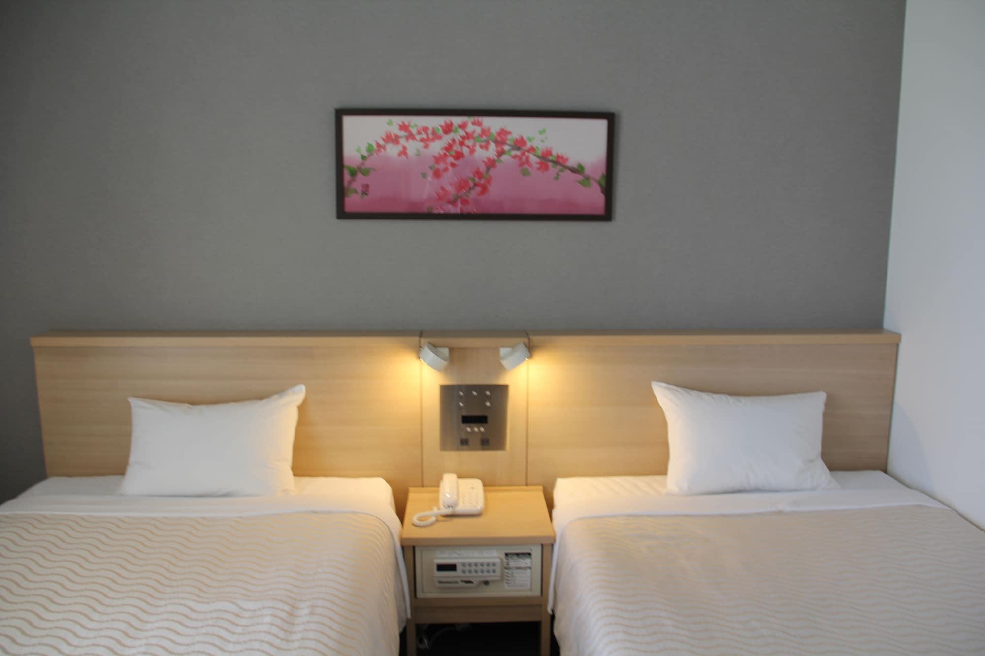 Hotel Risingsun Miyakojima Exteriör bild
