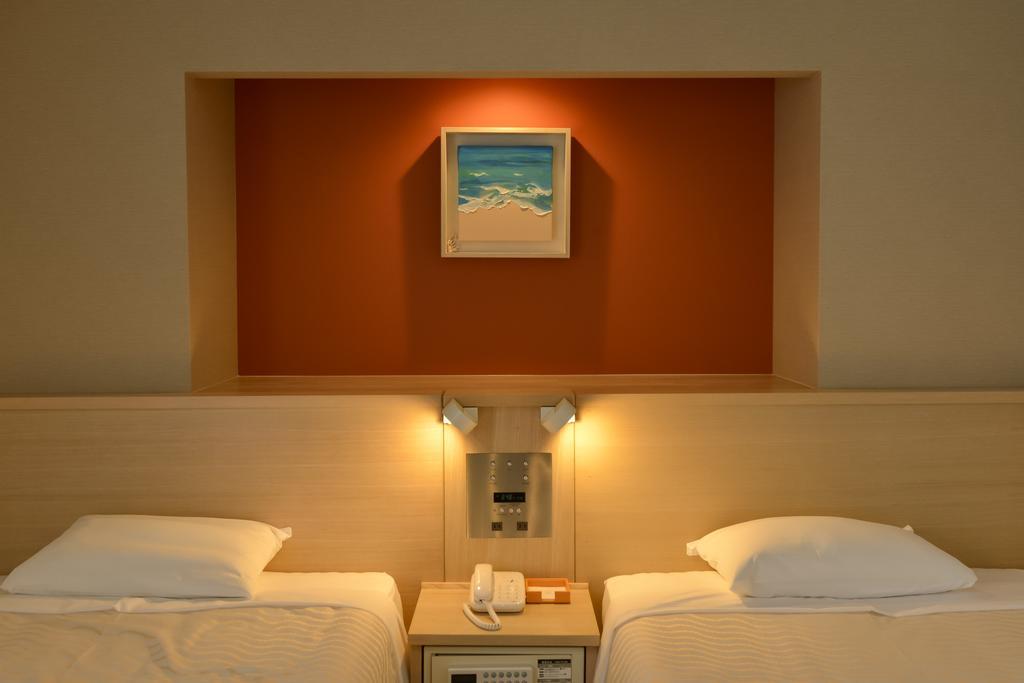 Hotel Risingsun Miyakojima Exteriör bild
